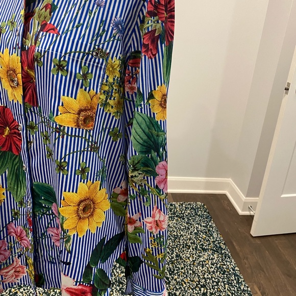 Beautiful medium Calvin Klein blouse - Picture 4 of 4